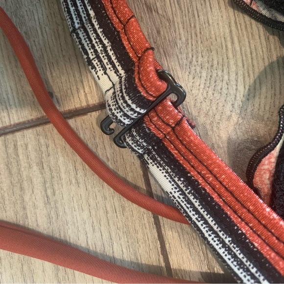 Body Glove bikini 👙 top medium - Picture 6 of 6